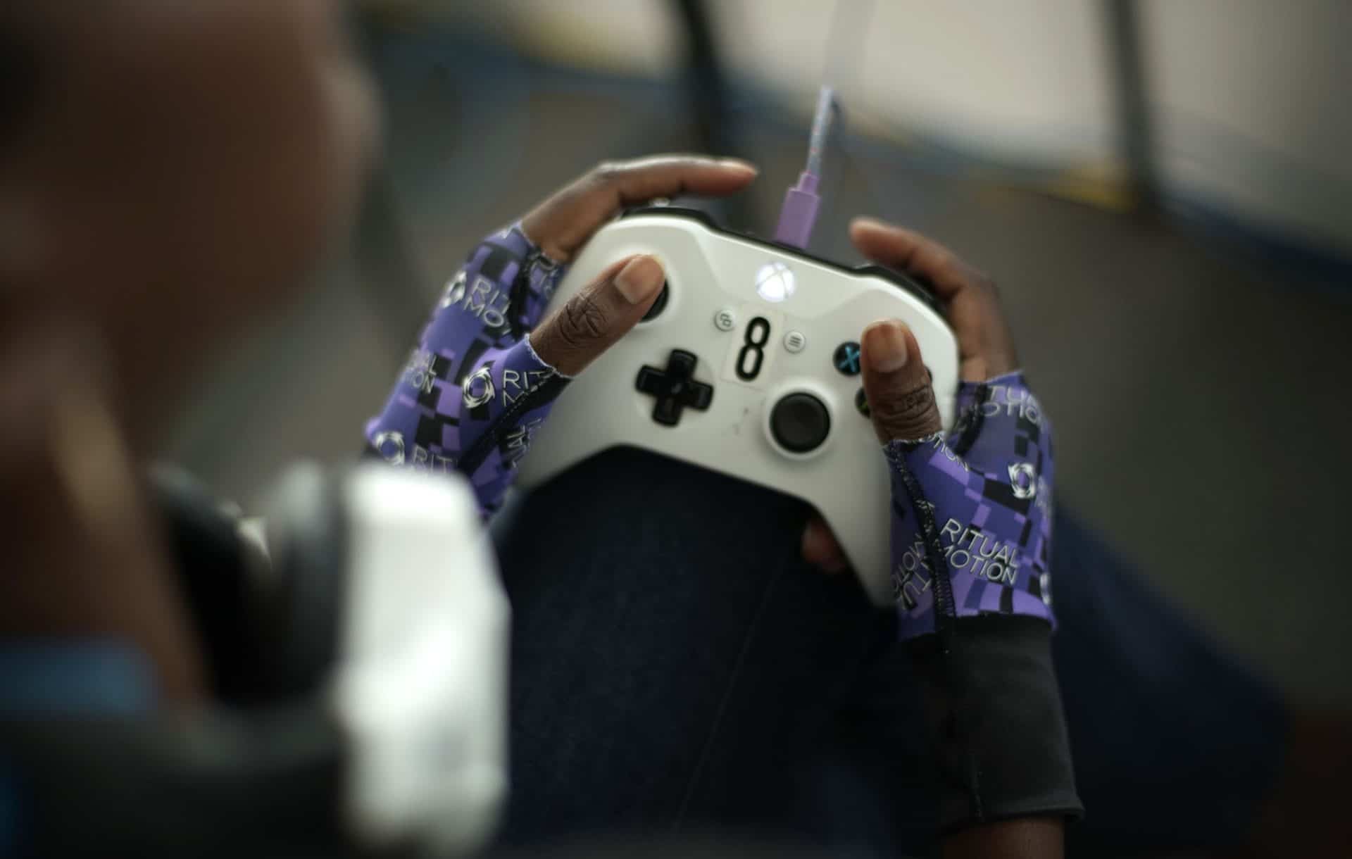 How To Warm Up Your Hands For Gaming LeagueTips